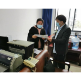 凤凰县医保局思想大解放优化医保经办服务出实效