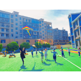 凤凰县箭道坪幼儿园：别样春日 放飞风筝 