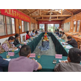 麻喜成深入廖家桥镇八斗丘村 召开凤凰县茶叶产业优化营商环境现场会