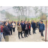 对标观摩找差距 学习先进再提升 凤凰县腊尔山镇：组织学习人居环境整治经验