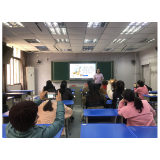凤凰：立足新课标 活用教材提升课堂教学