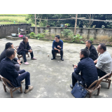 吴章游走访慰问患病村主干