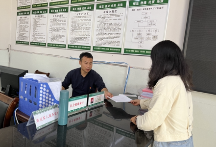 凤凰县麻冲乡：以“思想大解放”助推“走流程、解难题、优服务”行动落实落地