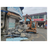 凤凰县腊尔山镇：重拳出击拆除违建 助力城乡换新颜