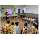 “妈妈，我爱您”——凤凰县九里边城幼儿园开展“小手拉大手”母亲节主题活动