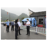 刘章宇在凤凰县调研督导疫情防控工作时强调：严格落实防控措施 努力用最小的代价实现最大的防控效果