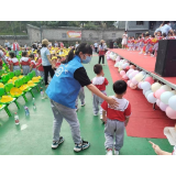 凤凰县文昌阁幼儿园：红歌润童心 童心颂祖国