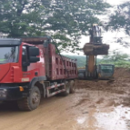 节日我在岗——凤凰县公路建设养护中心齐心协 力抢险救灾 全力以赴保畅通