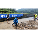 凤凰县麻冲乡:老小齐上阵,灾后重建我们在行动