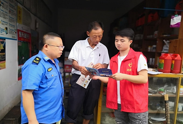 全域文明创建在行动丨凤凰县水打田乡开展防范养老诈骗专项行动宣传活动