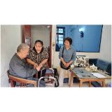 凤凰县发改局:走访慰问老党员 不忘初心送温暖