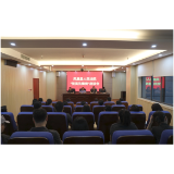 凤凰法院：召开“党员先锋岗”青年干警座谈会