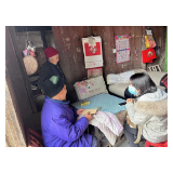凤凰县吉信镇：进家入户送温暖，寒冬慰问暖人心