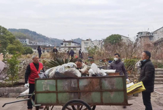 凤凰：新春换新颜 人居环境在行动