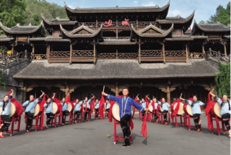 文明新风润湘西丨金雷苗鼓志愿服务队：让苗鼓“活起来”走进更多人生活