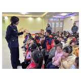 与法同行  平安成长——凤凰县文昌阁幼儿园开展法制教育