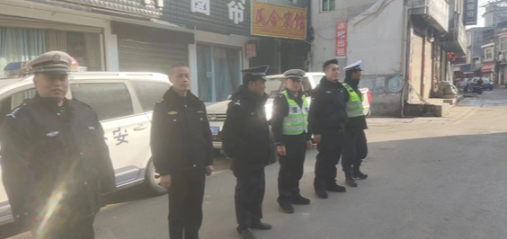 重拳出击 筑牢村镇禁毒长城  凤凰县阿拉营镇开展节后“两会”前禁毒维稳排查