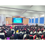 “防治疾病，从我做起”——凤凰县皇仓中学开展预防疾病防治知识讲座