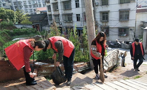 凤凰县教体局：社区跃动志愿红  联点共建添活力