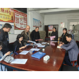 凤凰县民宗局开展“政务公开主题日”活动