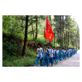 脚步丈量生命精彩 意志谱写青春辉煌 ——凤凰一中开展第五届“全民健身，校园先行”徒步拉练活动