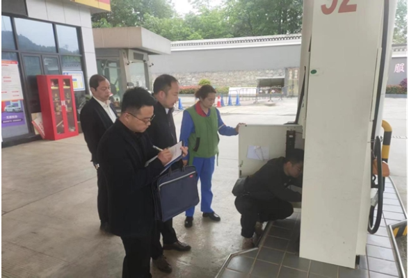 凤凰县商务局：强化商务领域安全督查 助力营商环境持续优化