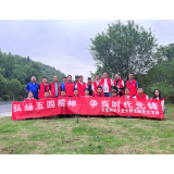凤凰县吉信镇：让主题党日活动“接地气”助力乡村振兴