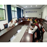 记录美好生活、“账”量多彩人生 ——凤凰县虹桥社区开展深入走访记账户访户工作