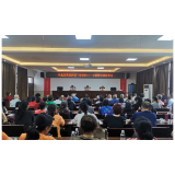 毛家到凤凰县老年大学宣讲党的二十大精神