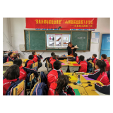凤凰县文昌阁小学：网络联校1+N  情暖乡里娃