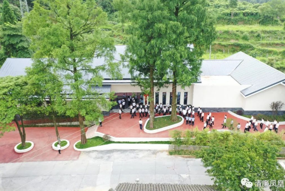 赤诚之心铸就华丽蜕变，清廉旗帜映衬时代初心——郑培民廉政文化教育基地引来党员追忆缅怀