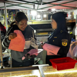 凤凰县阿拉营镇实施宵夜摊位规范化专项治理行动