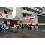 凤凰县廖家桥学区携手县人民医院组织开展学生的免费体检活动