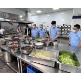凤凰县严把“四关”全流程保障校园食材安全