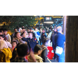 凤凰县城管执法局：昼夜奋战，用汗水浇灌“城市之花”