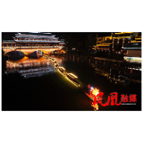 盘点国庆假期：凤凰旅游市场火爆 各地游客品民俗赏美景