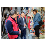 凤凰县沱江镇三王阁社区开展净化校园周边环境卫生行动