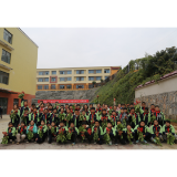 凤凰县箭道坪第一小学劳动实践基地开展“小手踩硕果 共享丰年乐”丰收节活动