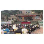 凤凰县腊尔山镇：上好“利剑护蕾”第一课，以平安氛围助力营商环境优化