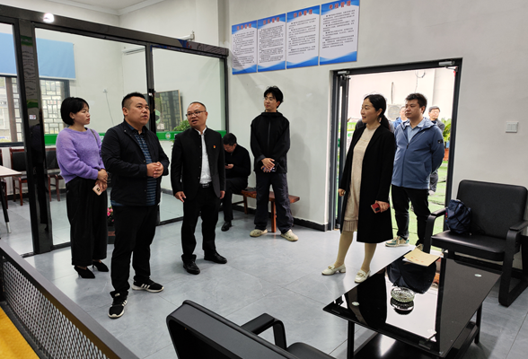 慈利县委组织部来凤凰县调研猕猴桃科技小院