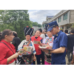 凤凰消防借力凤凰苗族“四月八”跳花节开展农村防火宣传活动