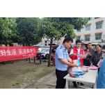 凤凰县麻冲乡：开展农村普法宣传月法治宣传活动