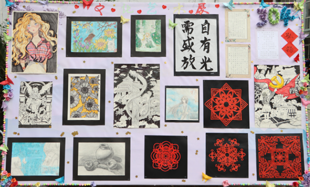 凤凰县第二中学开展首届班级文化艺术展活动