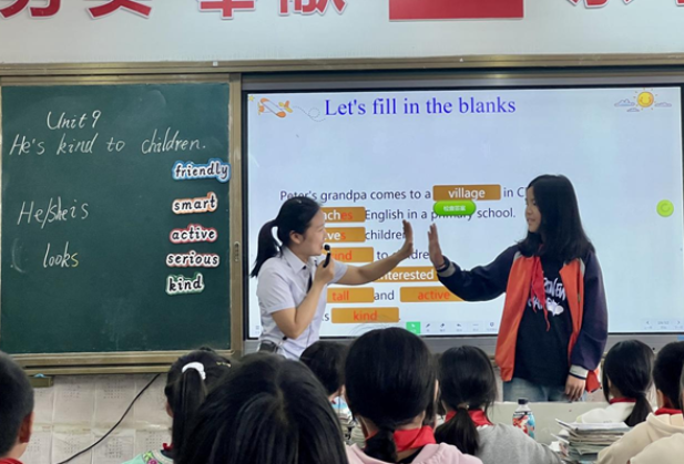 凤凰县箭道坪第一小学：城乡协同促共进 送教送培谱新篇