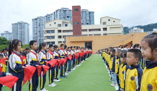 凤凰县箭道坪第三小学开展“红领巾爱祖国”新队员入队系列活动