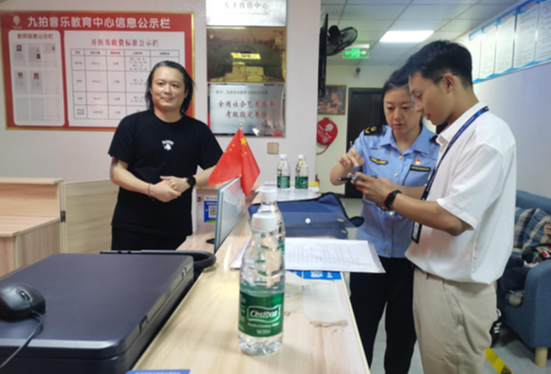 凤凰县教体局：落实“三赋”保护机制 小微企业经营也有“大盼头”