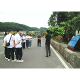 凤凰县组织新入职选调生开展县情调研