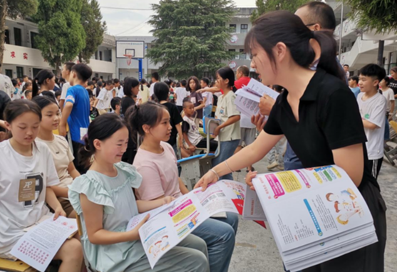 凤凰县山江镇：安全教育进校园 护航学生成长“平安路”