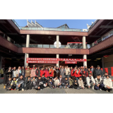凤凰县沱江镇古城社区：糍粑飘香迎新春，墨香四溢暖人心