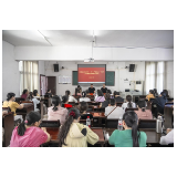 凤凰县2025年“一户一产业工人”培养工程暨家庭照护员培训班正式开班